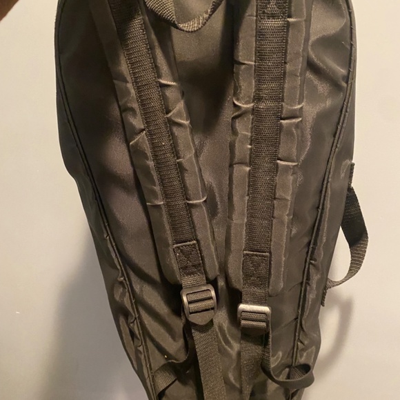 Kid tennis racket backpack holder - Picture 2 of 2